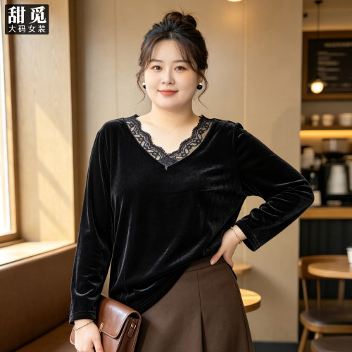 甜觅特大码女装300斤秋季V领胖mm后背蝴蝶蕾丝拼接显瘦丝绒打底衫