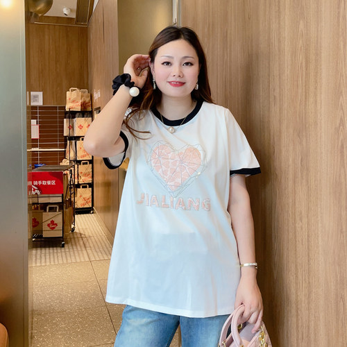 甜觅特大码女装2023夏装胖mm320斤时尚洋气爱心烫钻宽松T恤DF - 封面
