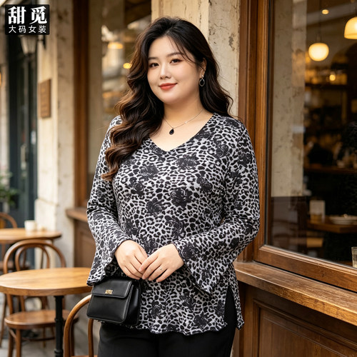 甜觅特大码女装秋装胖mm300斤微喇叭袖中长款显瘦豹纹针织衫上衣