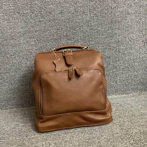 梦嘉丽头层软牛皮双肩包百搭时尚