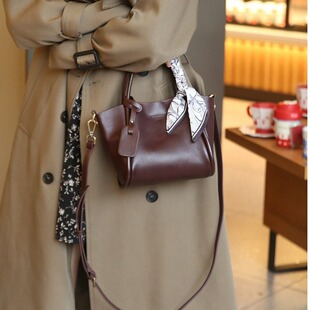 植鞣头层牛皮女包新品韩版百搭真皮甜美淑女手提单肩复古小饺子包