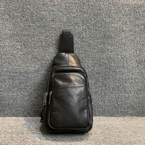 梦嘉丽头层牛皮单肩胸包