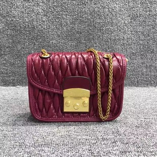 捡漏进口油蜡牛皮 真皮女包百搭褶皱头层牛皮链条单肩锁扣小包