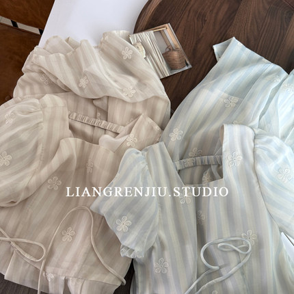 公司货。一条久违好看连衣裙。品质颜值都在线颜色清雅大方173AR