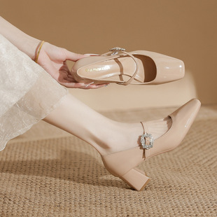 裸色单鞋 一字带水钻粗跟方头高跟鞋 年春秋新款 品牌漆皮玛丽珍女鞋