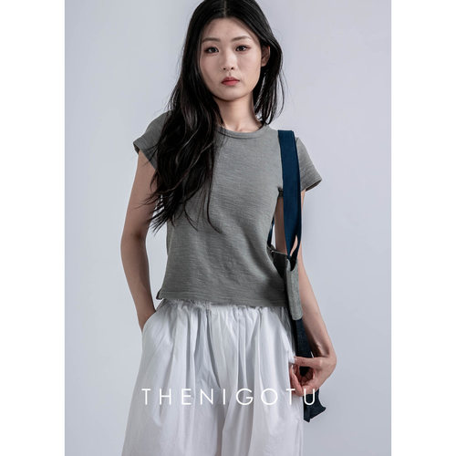 DOROTHY丨修身T恤女肌理感短袖2025新款纯色圆领半袖上衣打底衫夏