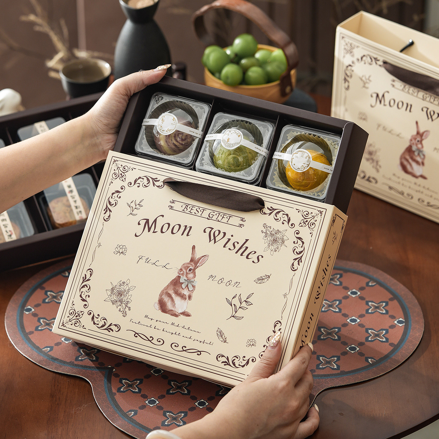 2025新款中秋节月饼包装盒礼盒6粒冰皮流心蛋黄酥国风高档空盒子