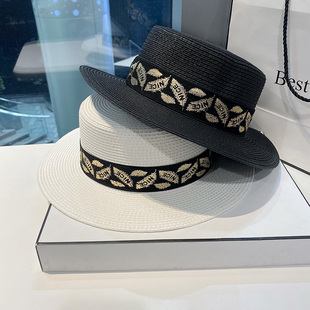 日系百搭平顶草帽女显脸小遮阳防晒小众潮牌字母礼帽 2026春夏新款