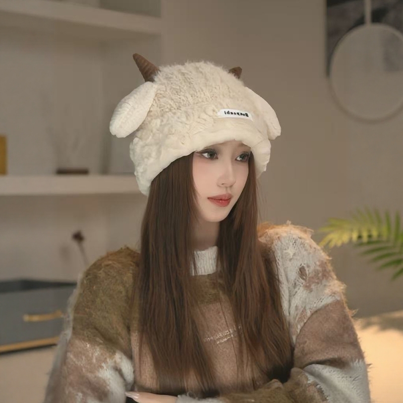 新款可爱卡通氛围感小羊毛绒帽女