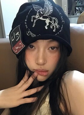REDRINSE黑飞马印花堆叠针织帽