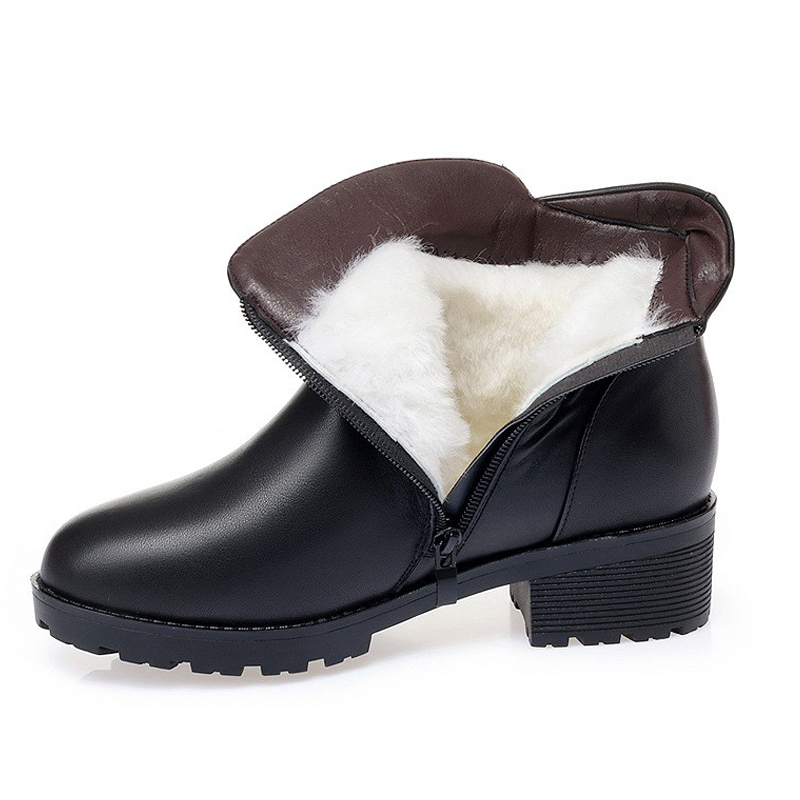 女靴子冬矮跟妈妈皮棉鞋 加厚加绒全羊皮毛一体粗跟真皮大码41-43