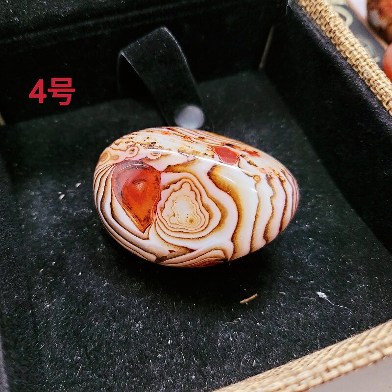 店主珍藏价格小贵雨花石缠丝玛瑙精品把玩件原石鹅卵石鱼缸彩石