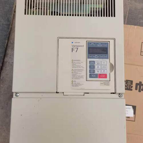 CIMR-F7B4037 F7 变频器 400V 37KW 工控自动化设备议价维修