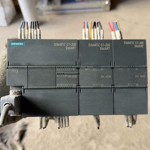 CPU SR20 EM AE04 EM AQ02 plc工控模块 可编程控制器议价维修