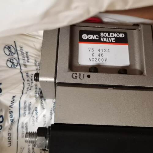 VS4124X46 电磁阀 AC200V 气动工业控制元件议价维修