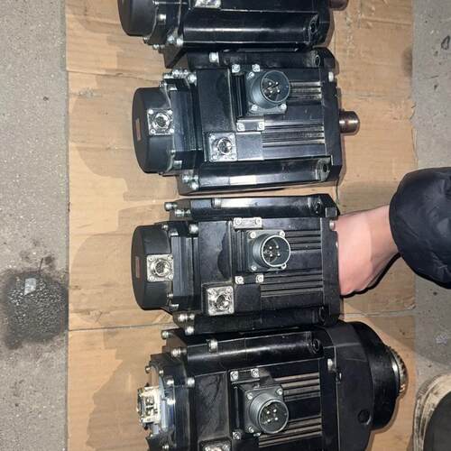 HG-SN152BJ-S100 伺服电机 1.5kw 112V 2000转 IP67防护议价维修