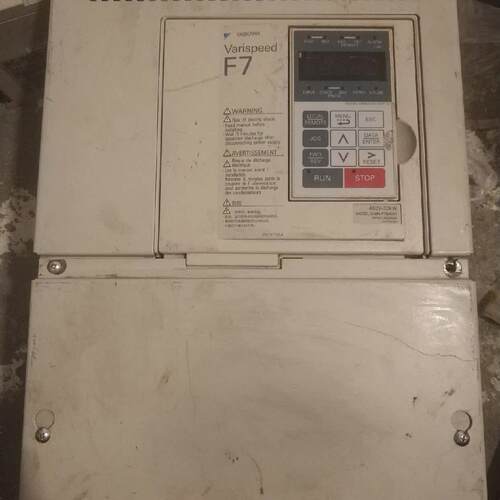 CIMR-F7B4030 变频器 安川 30KW 380V 工业调速装置议价维修