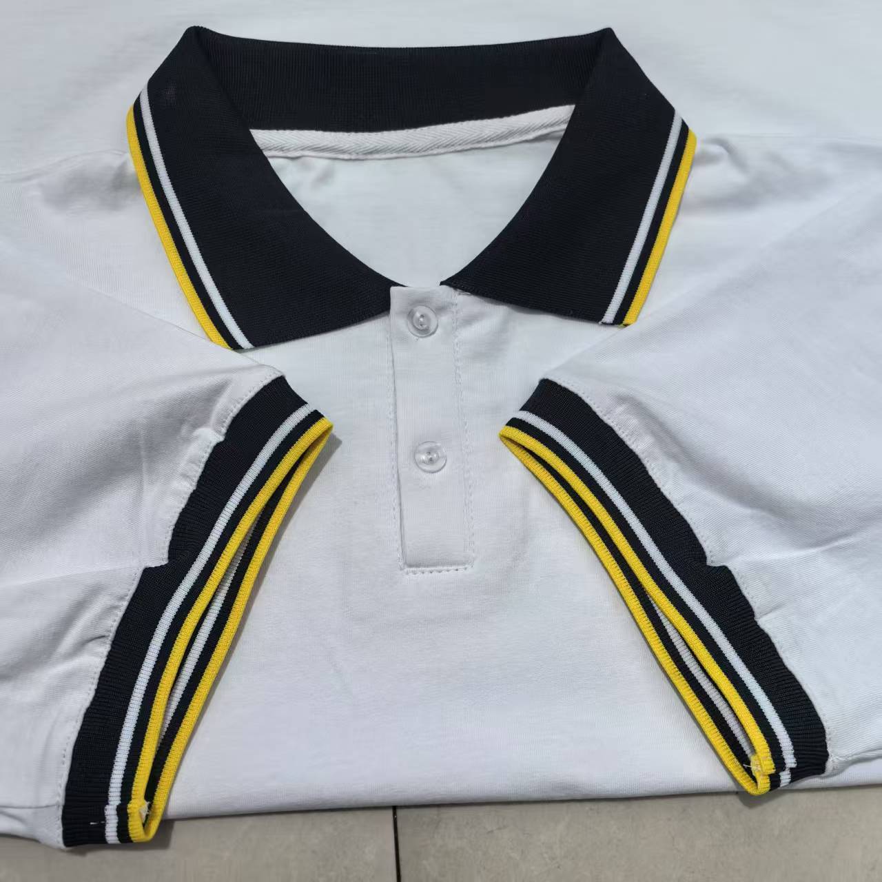定做纯棉中高小学生校服白色拼接藏蓝色黄边短袖校服T恤可来图定