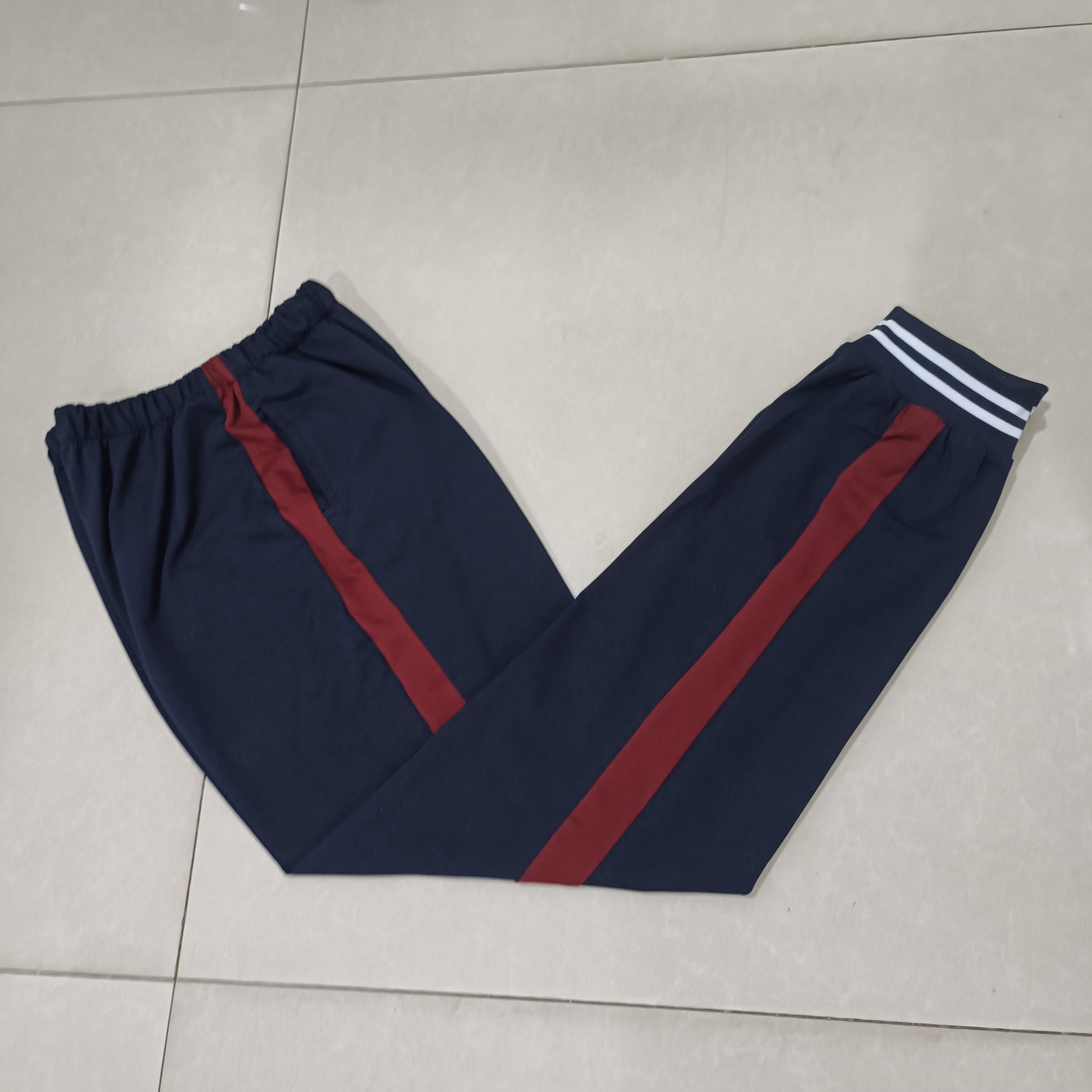 新款校裤中小学男女深蓝色校服裤酒红宽道条纹束口纯棉弹力运动裤
