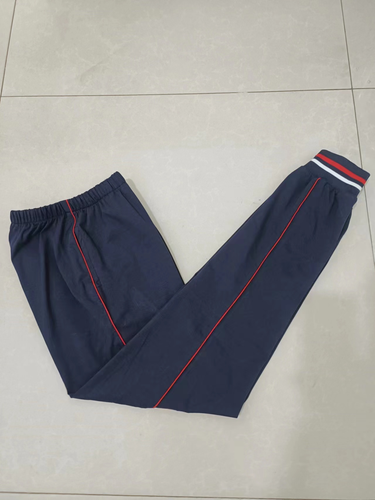 中高小学藏蓝色加大红细条条纹束口休闲运动中性款校服长裤可定制