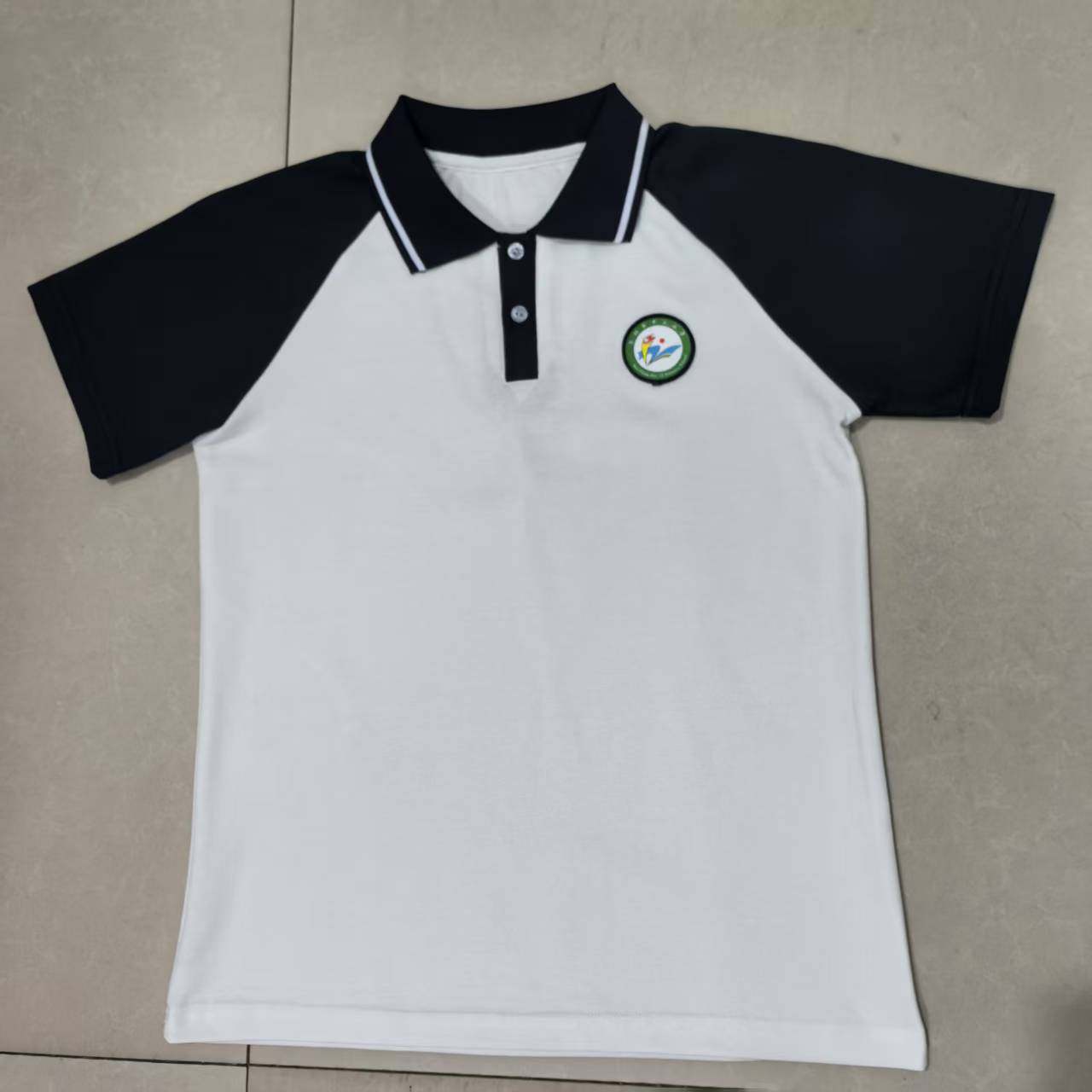 包钢第十二小学夏季校服珠地棉短袖T恤polo领白色拼藏蓝袖子中性