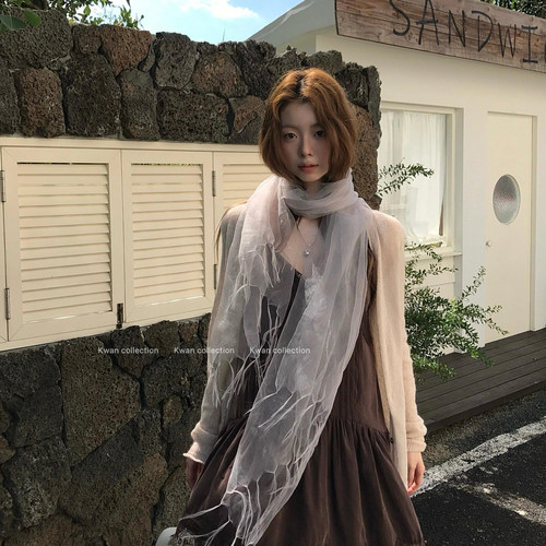 飘逸松弛感薄款丝巾清透高级围巾