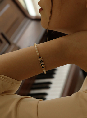 轻奢手链小米珍珠方牌ins精致女