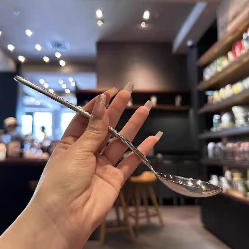 新款直销日式锤纹不锈钢西餐勺主餐吃饭勺子长柄汤匙家用餐具加厚
