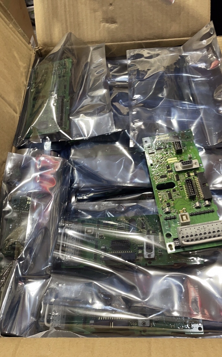 丹佛斯FC302控制卡FC102 FC202主板  134B1729 B1730 B1728议价
