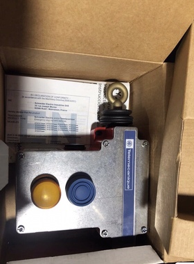 XY2CE2A296施耐德急停拉线开关 紧急安全防护开关 二手拆机 询价