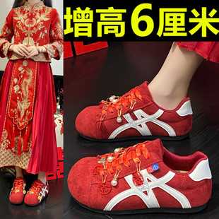 英国真皮红色中式婚鞋女秋冬款2026新款婚礼伴娘秀禾德训鞋休闲鞋