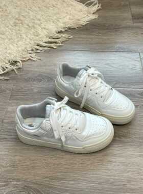 轻便百搭小白鞋女2026新款美式复古韩国女高中生板鞋白色厚底鞋子