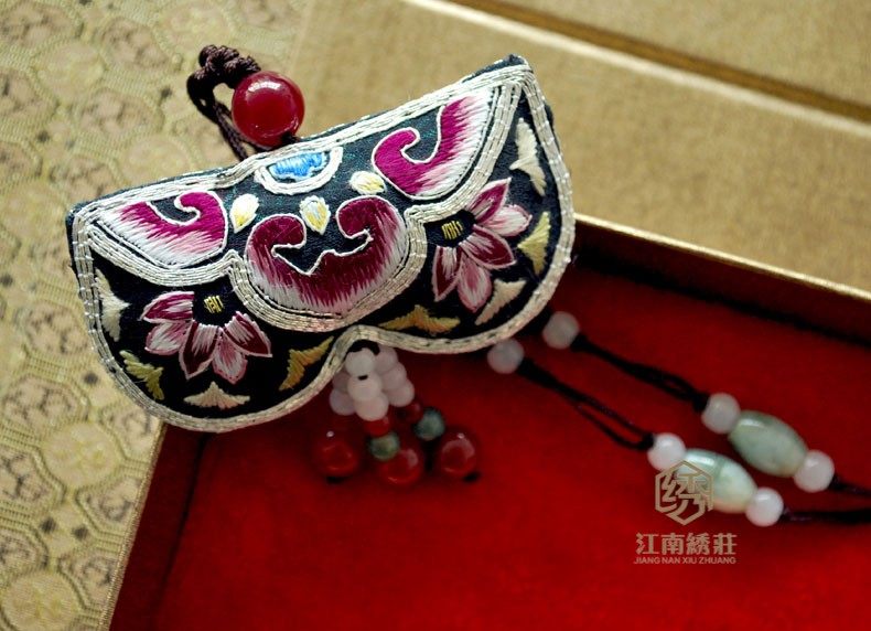 江南绣庄手工苏绣饰品 复古民族风老绣片 双面绣项链成品毛衣链