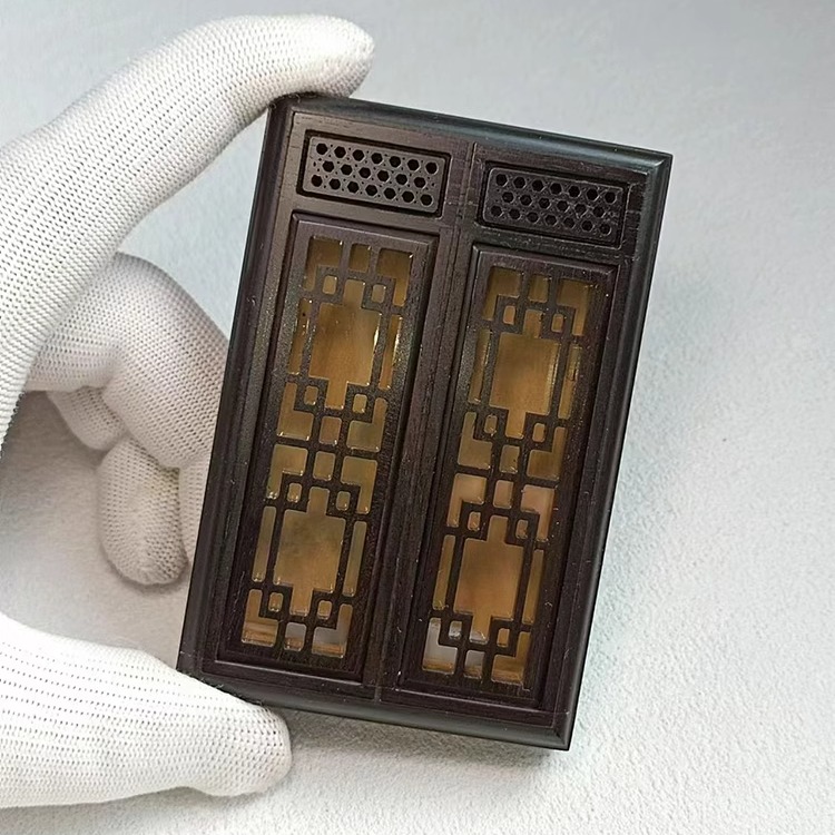 张圣林老乌木镂空暗板双格黄蛉盒