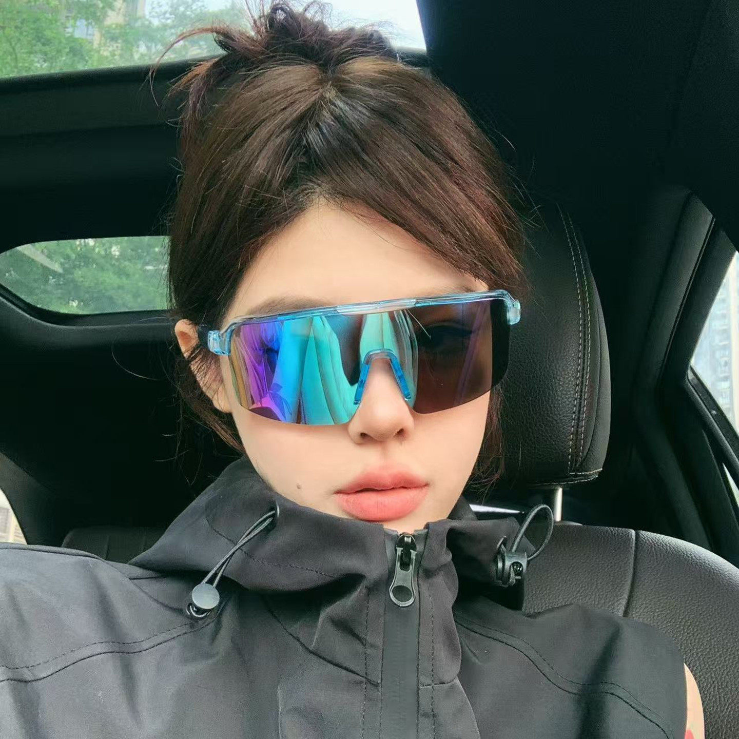 千禧风未来感骑行眼镜男女高级感一体式蓝色炫彩镜片户外出片墨镜