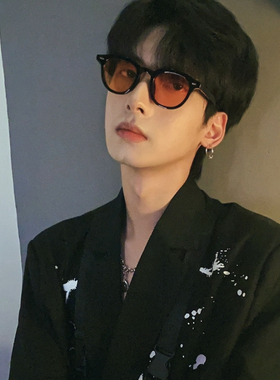 复古个性夜店红色墨镜小红书同款方形防晒开车太阳眼镜男女同款