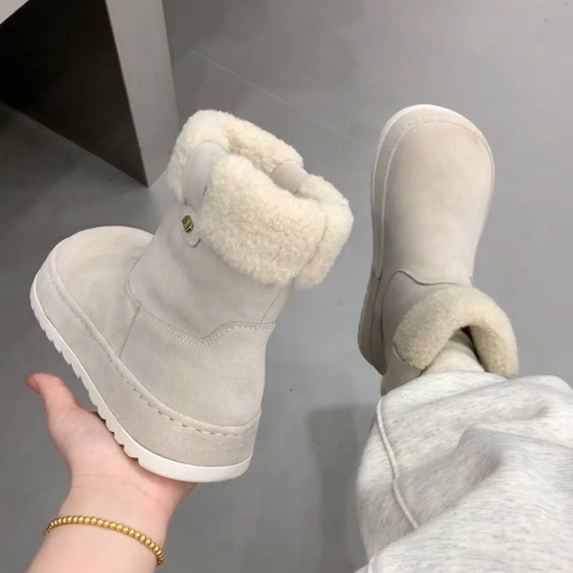 2025新款丑萌大头雪地靴女冬季新款加绒保暖套筒厚底勃肯棉靴女