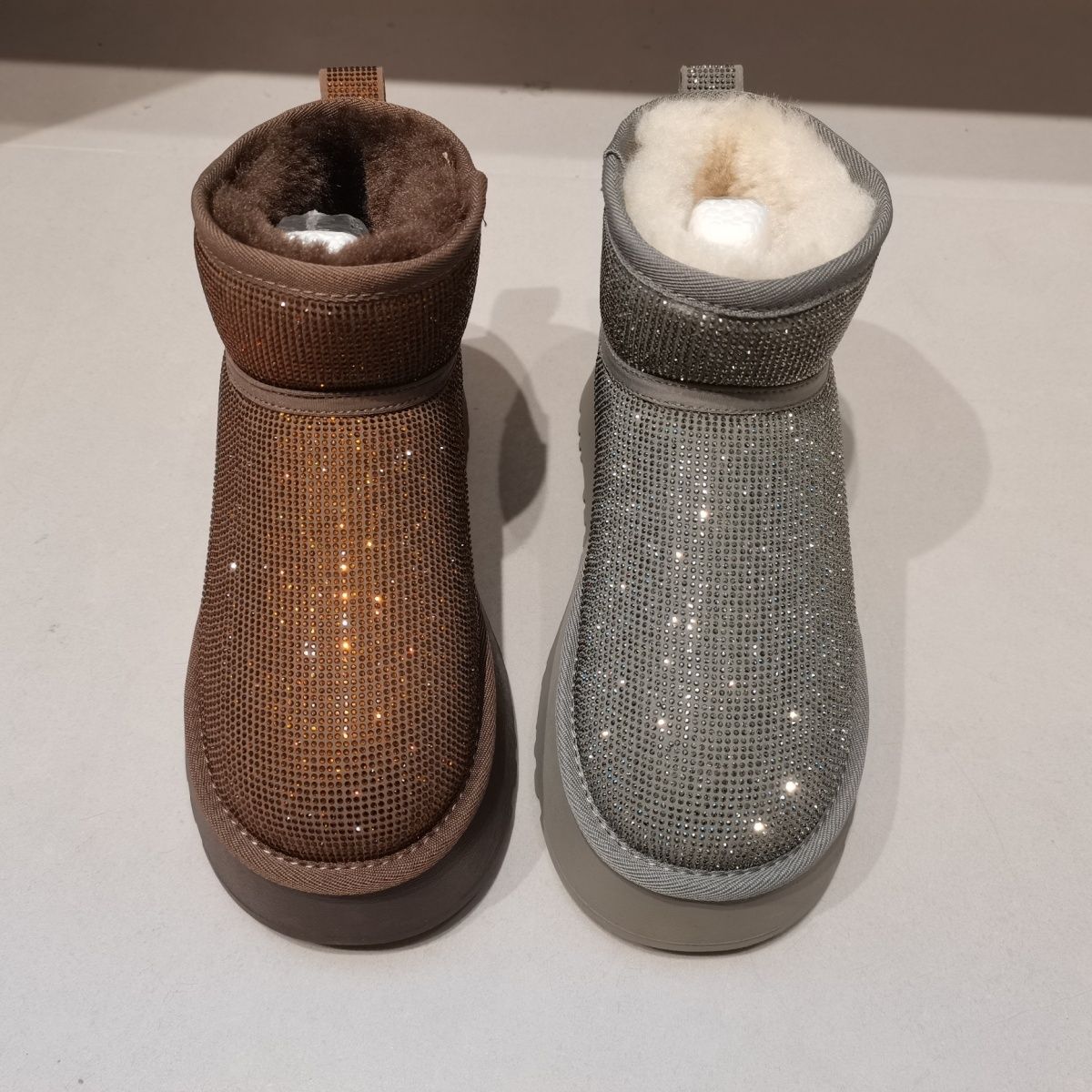 2025新款网红满天星水钻雪地靴女冬厚底棉靴短筒加绒加厚保暖棉鞋