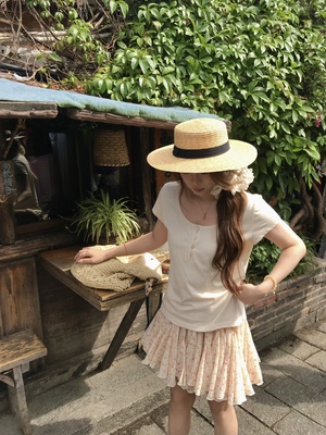 宅宅Athome//无氧盛夏 简约米色纽扣半开短袖上衣正肩圆领T恤