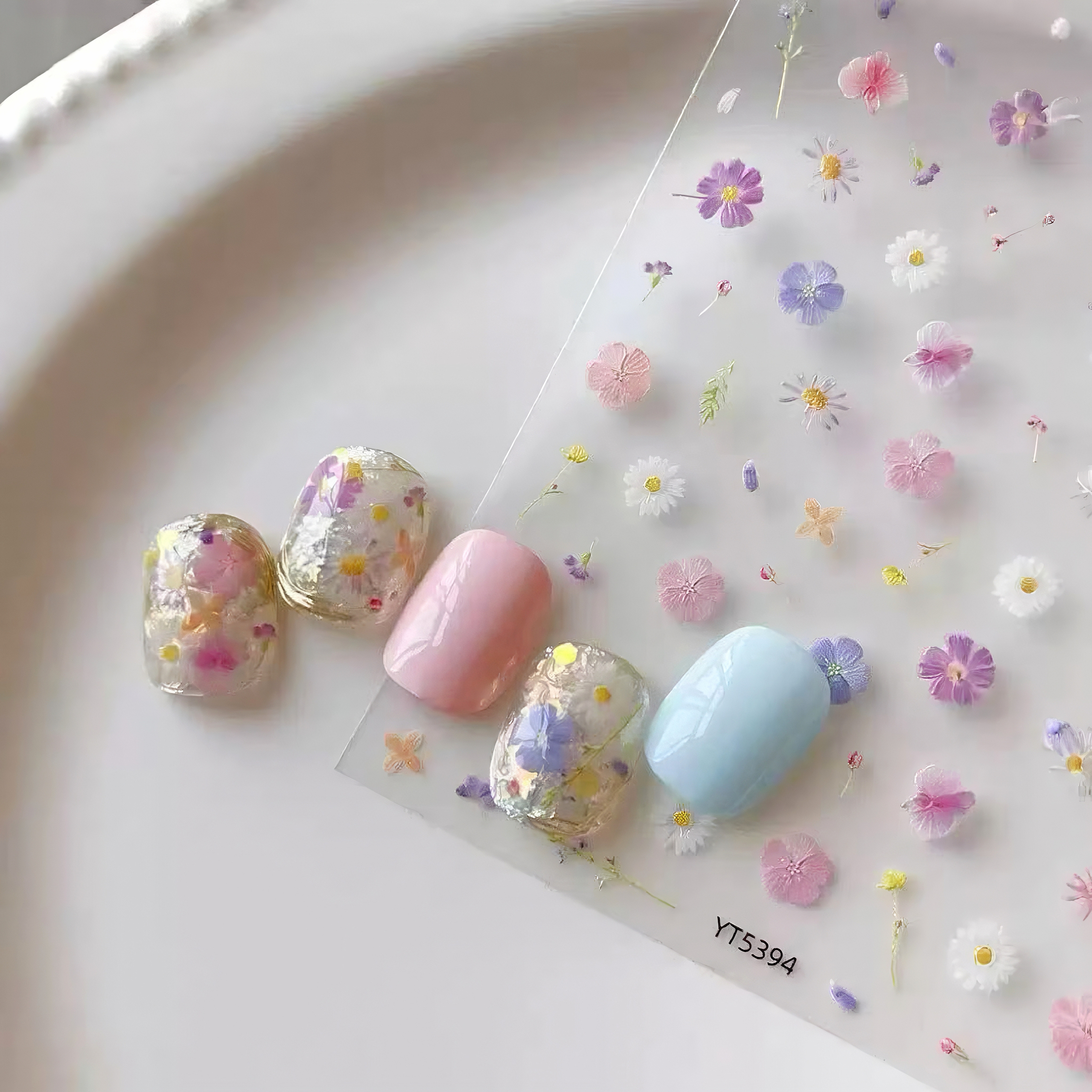 春季美甲贴纸彩色干花雏菊小碎花图片