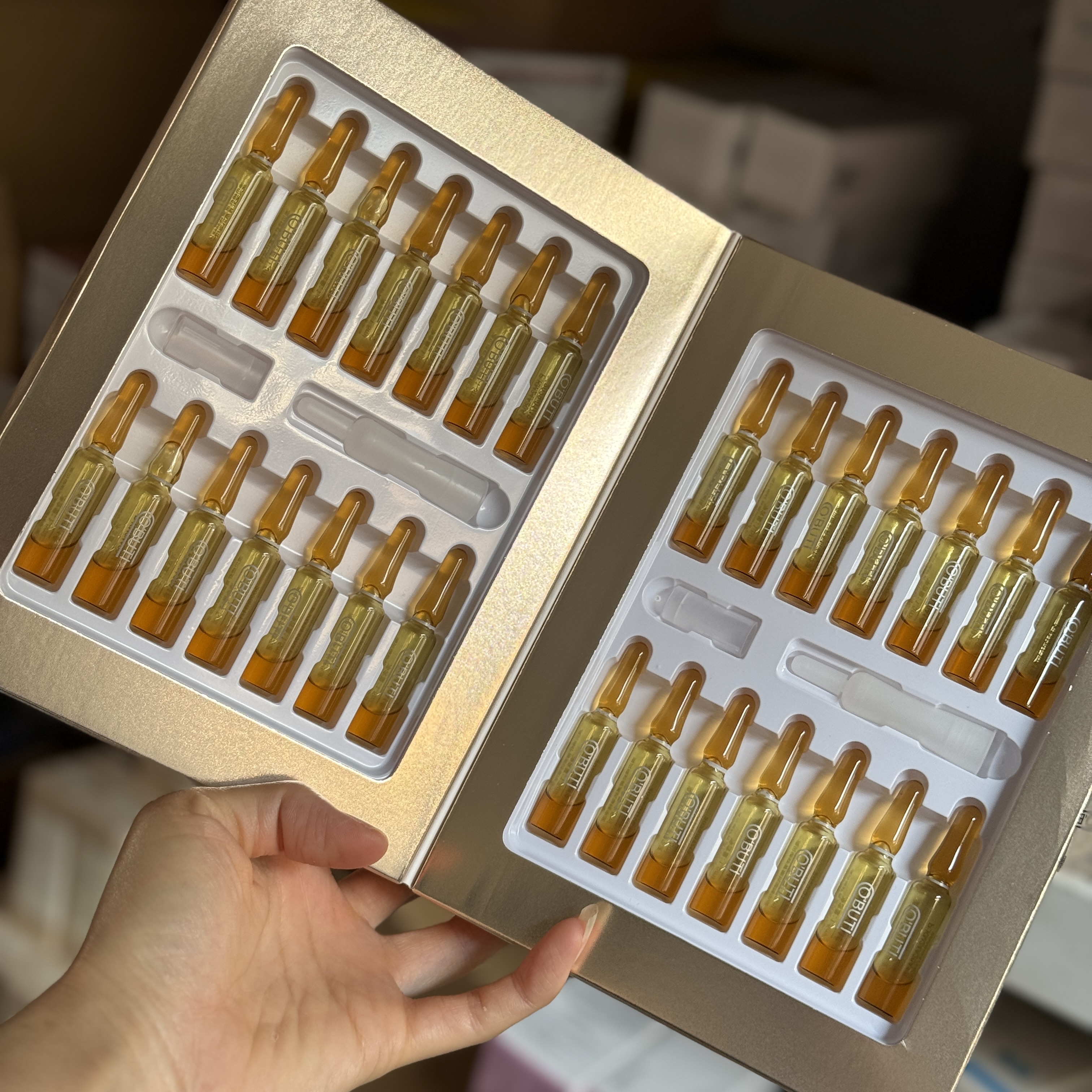 逆天大羊毛！传明酸透润/虾青素抗皱安瓶精华液28支盒装