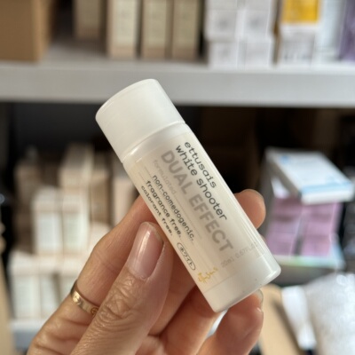 别人25元！杜家净白双效化妆水/爽肤水20ml 痘印斑点提亮肤色
