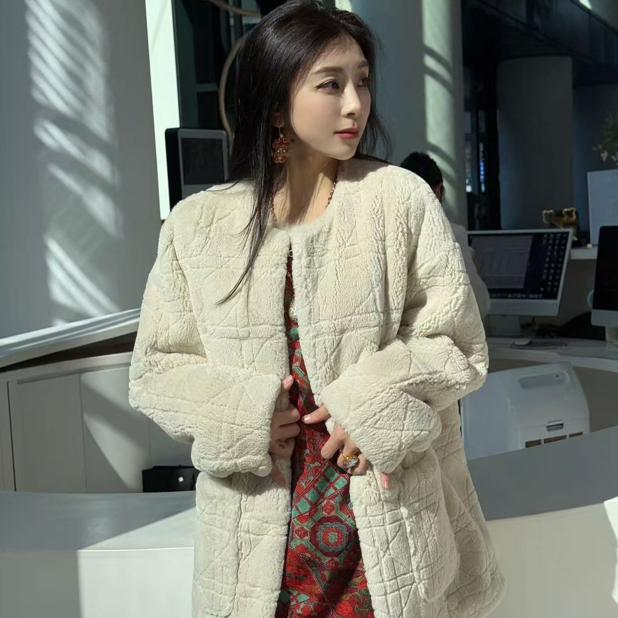 戴妃獭兔！皮毛一体外套！GZ7052