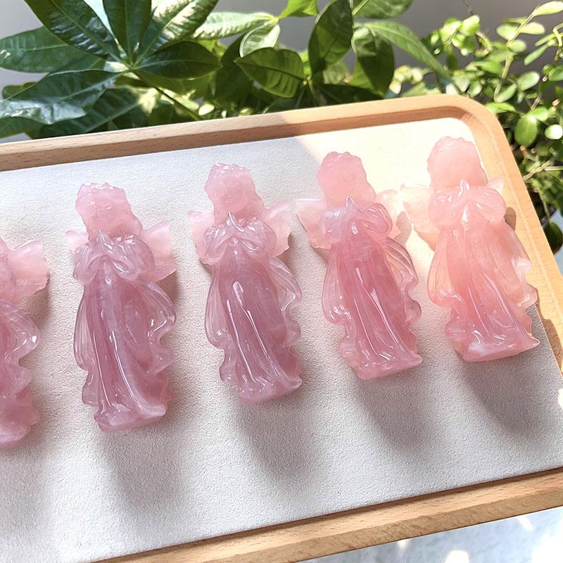 2025天然粉晶天使颜色粉润做工好粉晶原石雕刻祈祷天使水晶饰品摆