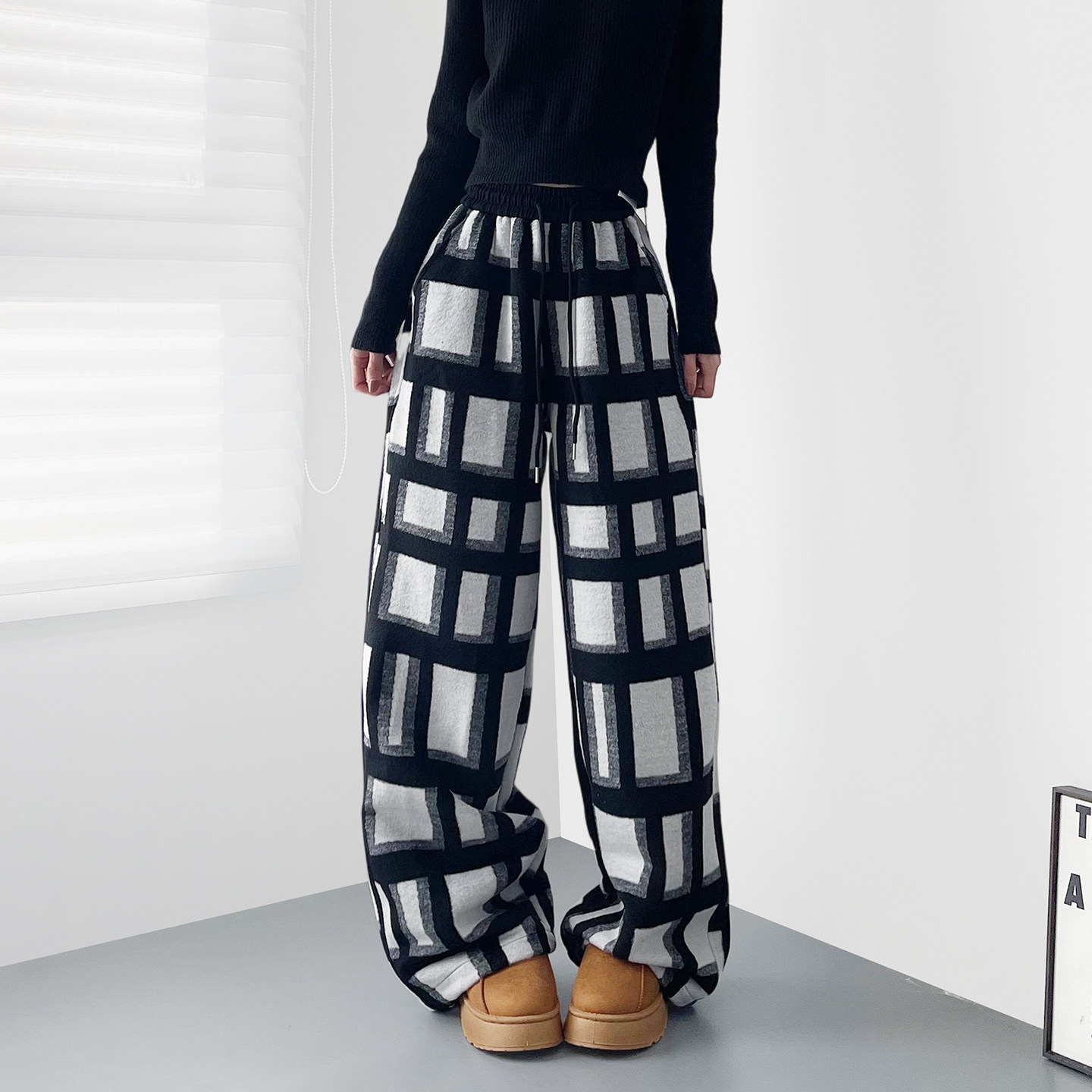大码个性黑白格纹阔腿卫裤女冬季慵懒胖mm显瘦藏肉加厚弯刀香蕉裤,女装/女士精品,大码裤装,淘宝优惠券,粉丝福利购,淘宝优惠卷
