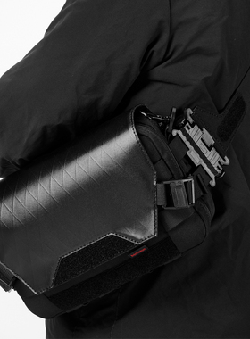 大号惊鸿胸挂包 机能风斜挎单肩包大学生战术通勤胸包盖板DGM-04P