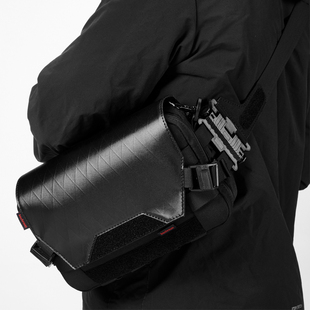 大号惊鸿胸挂包 机能风斜挎单肩包大学生战术通勤胸包盖板DGM-04P