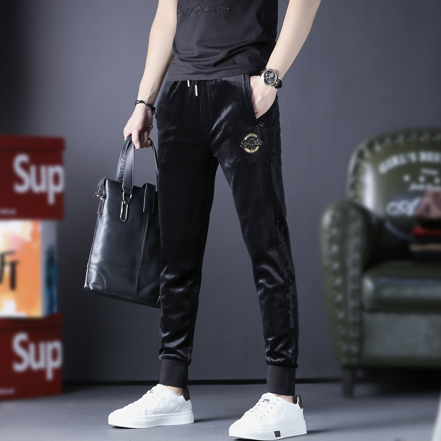 高端男士黑色束脚裤弹力修身休闲裤潮流刺绣保暖灯芯绒小脚男长裤