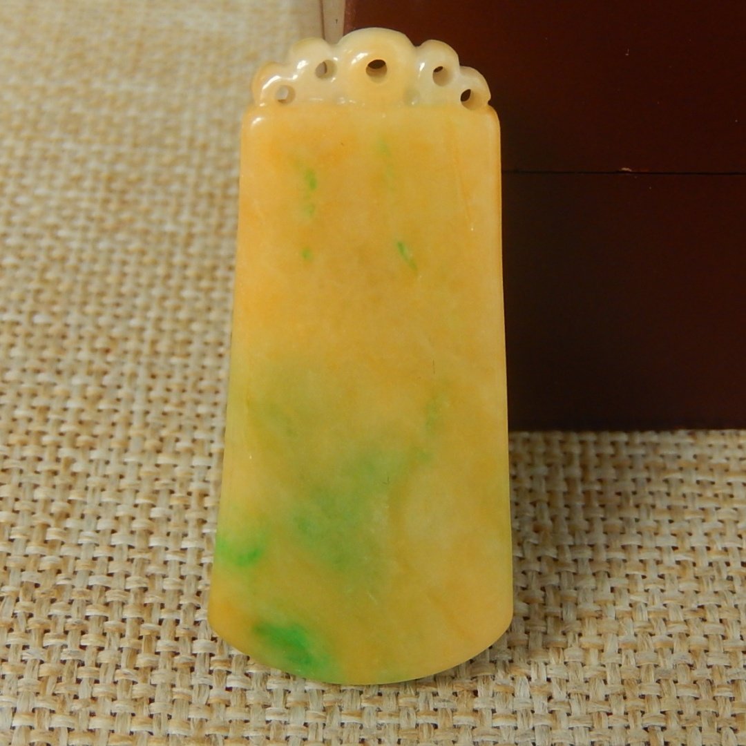 缅甸A货翡翠原石半明料玉石毛料大马坎黄加绿仿古无事牌挂件K9134