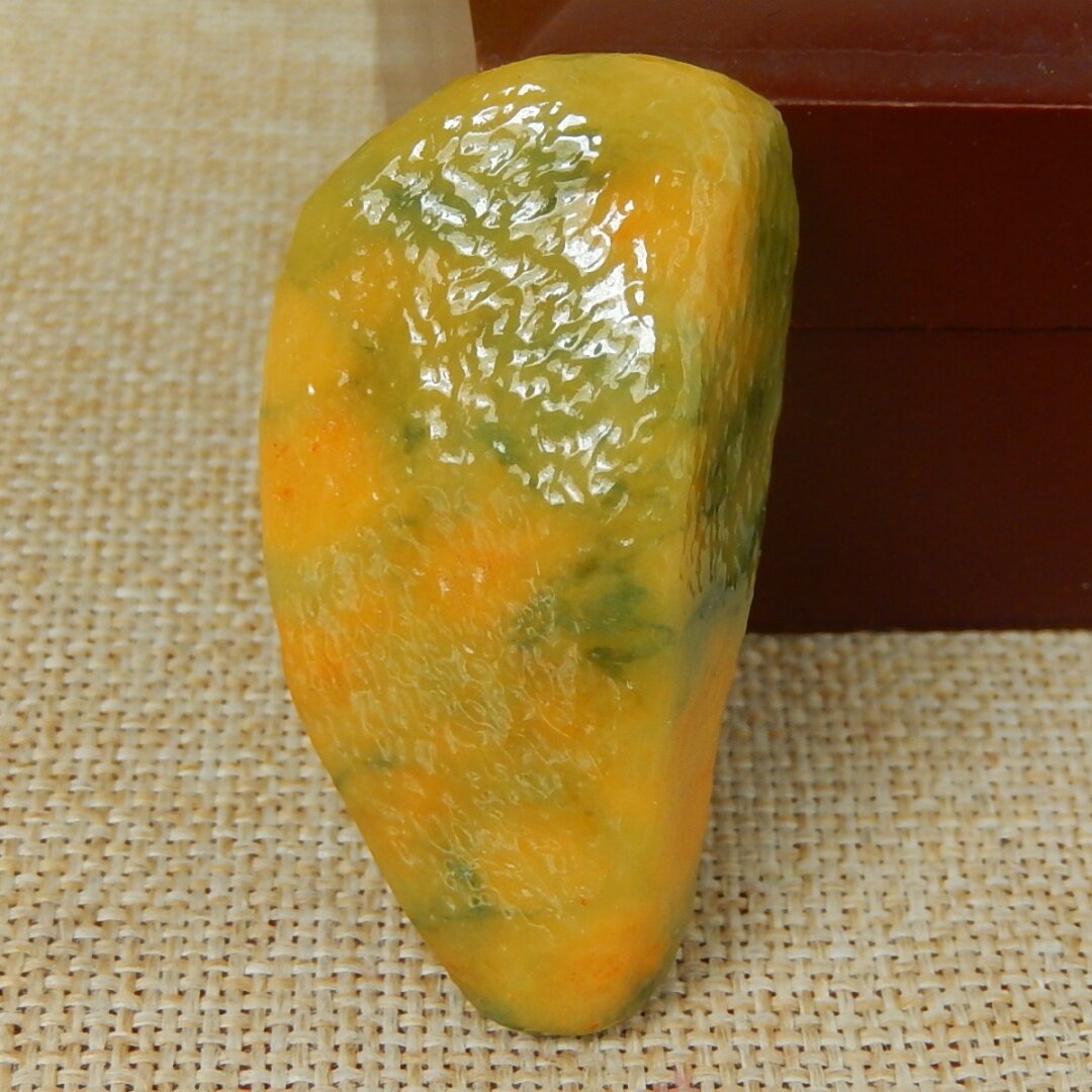 缅甸A货翡翠原石明料玉石毛料大马坎黄翡飘花料子边角料挂件 V276